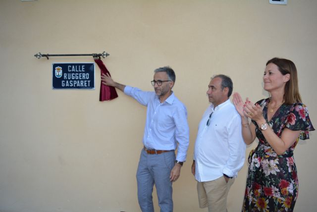 Dos calles de la urbanización Los Geráneos reciben los nombres de Ruggero Gasperet y Ángeles Romero - 1, Foto 1