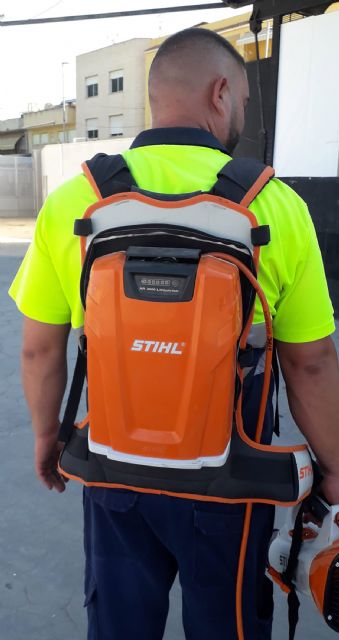 Cuatro nuevas sopladoras eléctricas permitirán una limpieza más silenciosa de las calles torreñas - 3, Foto 3