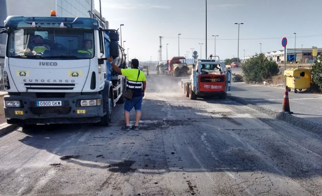 Comienza en La Serreta la segunda fase de las obras de asfaltado de las áreas empresariales de Molina de Segura - 1, Foto 1