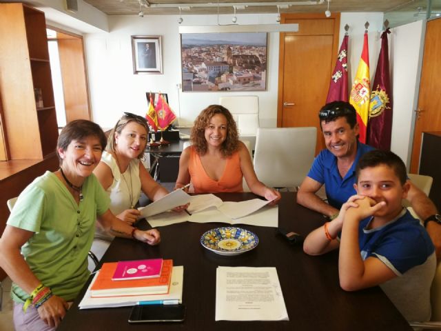 El Ayuntamiento de Lorca firma un convenio de colaboración con APAT para ampliar a horario de tardes el servicio en el Centro de Atención Temprana - 2, Foto 2
