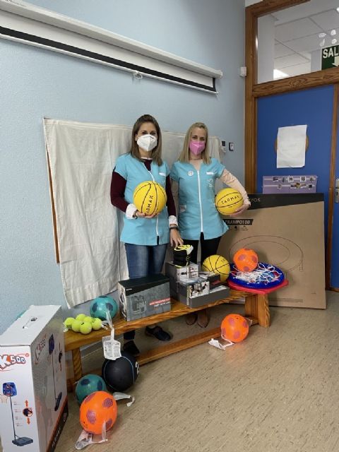 Aidemar deportes equipa con material deportivos a los centros de la asociación - 1, Foto 1