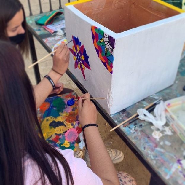 Las restricciones y el aislamiento social han afectado al desarrollo de la adolescencia de los jóvenes - 1, Foto 1