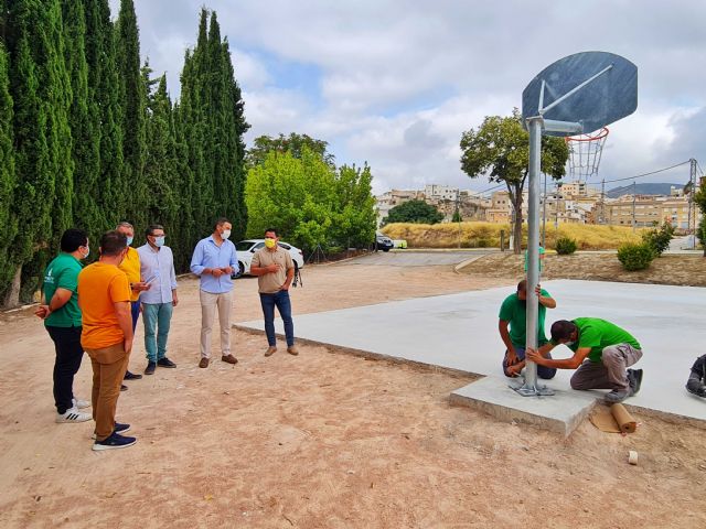 El Ayuntamiento de Caravaca habilita zonas de juego en los exteriores del pabellón Corbalán para fomentar la práctica deportiva al aire libre - 1, Foto 1