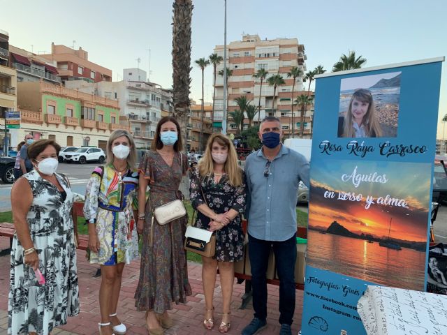 Rosa Raya presenta Águilas en verso y alma en la II Feria del Libro de Autor - 2, Foto 2