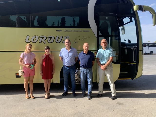 La Comunidad promueve la retirada de 117 vehículos contaminantes destinados al transporte de viajeros - 2, Foto 2