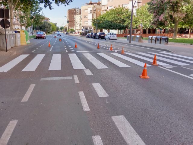 El Ayuntamiento de Lorca lleva a cabo labores de repintando de señalización horizontal y marcas viarias en diversas calles del municipio - 3, Foto 3