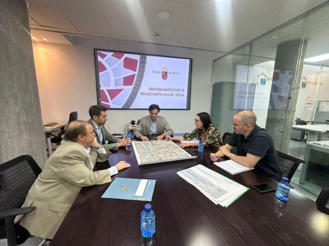 Fomento inicia la exposición pública del proyecto de trazado del desdoblamiento de la vía que une la variante de Yecla con la A-33 - 1, Foto 1