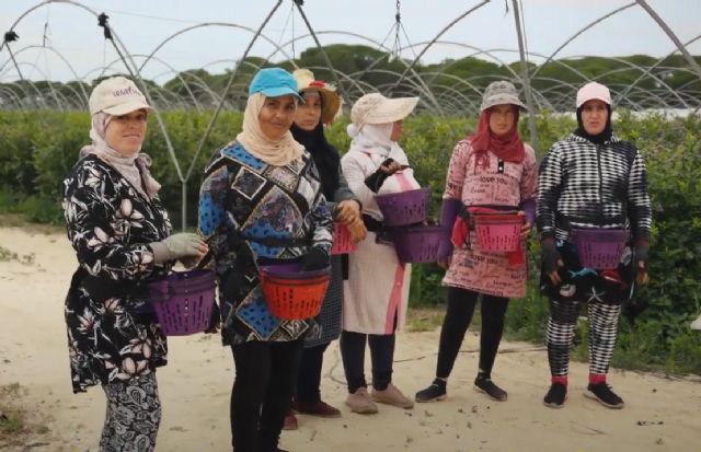 IUVerdes exige medidas urgentes tras la muerte de Nadia, temporera marroquí atropellada por una carretilla en una finca agrícola - 1, Foto 1