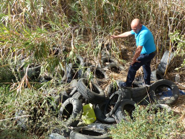 IU-V insta al Ayuntamiento y a la CHS a la limpieza de las ramblas y cauces del municipio - 1, Foto 1