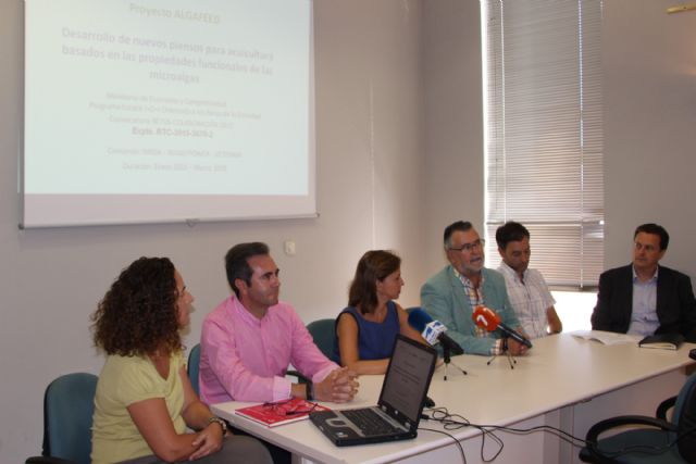 Desarrollan en San Pedro un proyecto para elaborar pienso compuesto con microalgas - 2, Foto 2