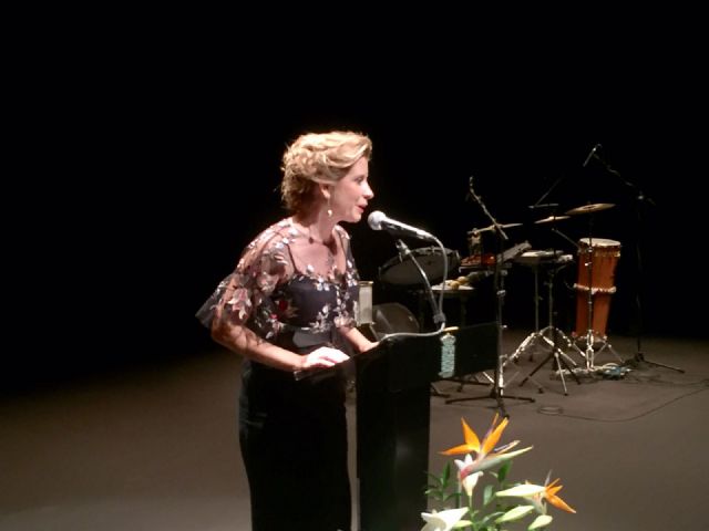 Emilia Fernández González pronuncia un emotivo pregón marcado por su amor a Molina de Segura y la defensa del papel igualitario de la mujer en la sociedad - 3, Foto 3