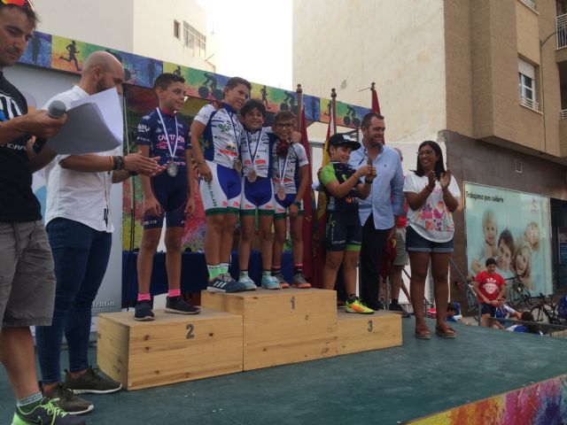 87 ciclistas estrenan circuito en el Trofeo Interescuelas en ruta - 1, Foto 1