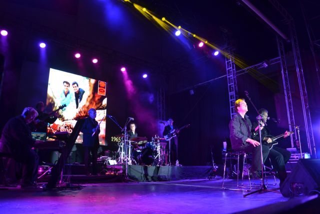 El concierto del Dúo Dinámico cierra con guinda la Feria y Fiestas de Calasparra - 2, Foto 2