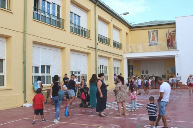 Un total de 3.592 alumnos de Educación Infantil y Primaria comienzan el curso escolar 2019/20 con normalidad en once colegios de Totana - 1, Foto 1
