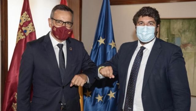 López Miras pide unidad para hacer frente a una pandemia que afecta al ámbito sanitario, económico, social y a todas las familias de la Región - 1, Foto 1