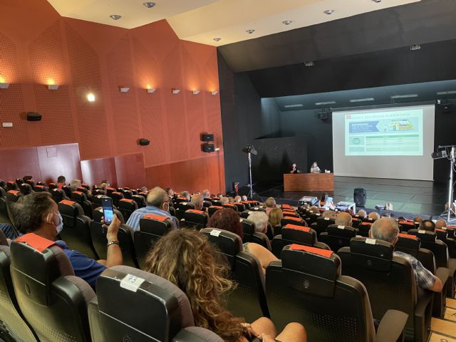 Técnicos municipales asesoran a los responsables de las cantinas de los centros de mayores para que reabran sus instalaciones con la máxima garantía - 1, Foto 1