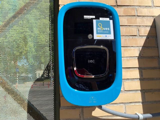 La Policía Local estrena tres nuevos puntos de recarga para vehículos eléctricos en el cuartel de El Infante - 2, Foto 2