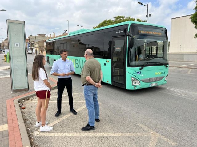 Este curso el Ayuntamiento de Alguazas subvencionará al 100% el transporte público a los jóvenes estudiantes - 1, Foto 1