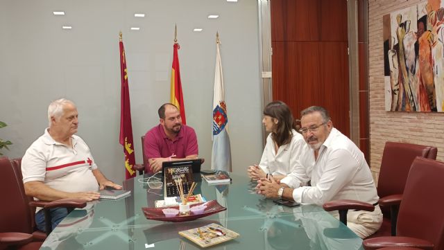 El Ayuntamiento de Los Alcázares y Cruz Roja Española renuevan su colaboración para reforzar la atención social en 2025 - 1, Foto 1