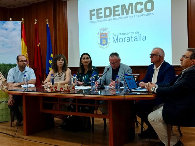 La consejera Sara Rubira destaca la importancia del sector de envases de madera como industria auxiliar para los productores hortofrutícolas - 2, Foto 2