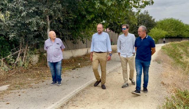 El Ayuntamiento de Murcia acomete la limpieza de 26km del carril bici entre El Raal y Contraparada para facilitar un paseo seguro e integrado en la naturaleza - 2, Foto 2