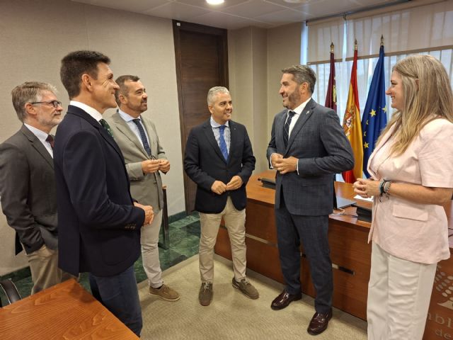 El PP remarca que la cuarta Ley de Simplificación Administrativa impulsa el crecimiento, la creación de empleo y la disponibilidad de vivienda en la Región - 1, Foto 1