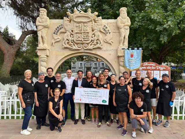 La representación del Palacio del Marqués de Torre Pacheco y su arco se convierte en la mejor fachada del los huertos de la Feria de Septiembre 2025 - 2, Foto 2
