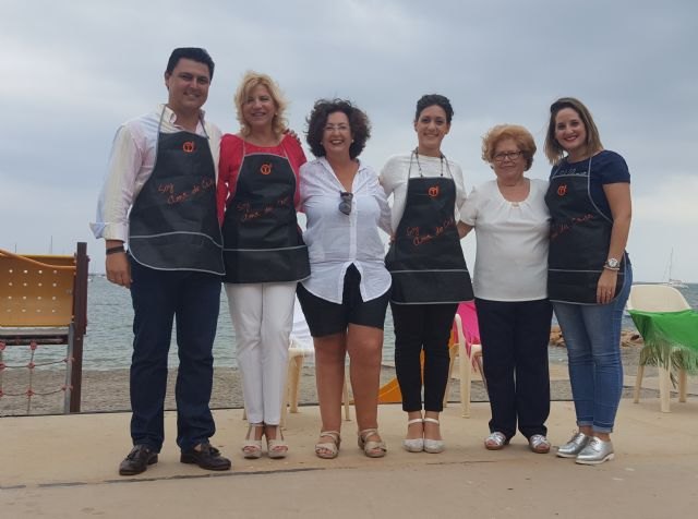 Más de 200 personas se reúnen en San Javier para celebrar el Día Nacional del Ama de Casa - 2, Foto 2