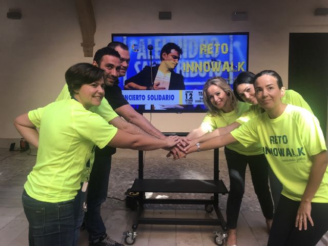 El Teatro Guerra acogerá el 12 de octubre el tributo Y si fuera Sanz, interpretado por Fran Valenzuela, a favor del Reto Innowalk - 1, Foto 1