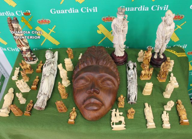 La Guardia Civil interviene varias piezas de marfil y ébano en Torre Pacheco - 1, Foto 1