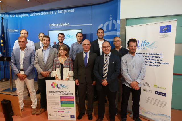 Aguas residuales depuradas de fármacos y pesticidas con el proyecto Life Clean Up de la UCAM - 1, Foto 1