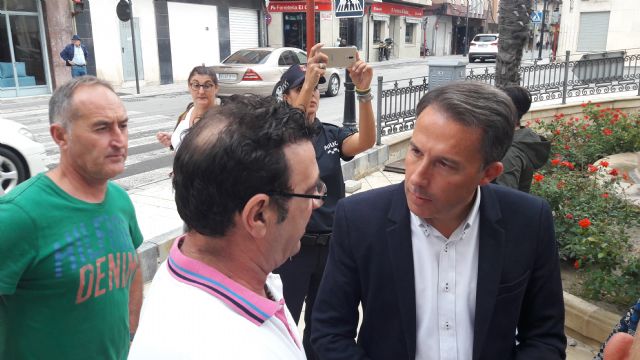 El alcalde anuncia que la Policía Local mantendrá su labor diaria con controles de seguridad ciudadana y patrullas a pie de forma permanente en la zona del Barrio de San Cristóbal - 2, Foto 2