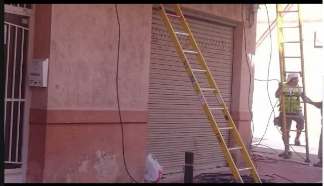 IU-Lorca exige que se frene la instalación de cableado en las fachadas de los edificios - 1, Foto 1