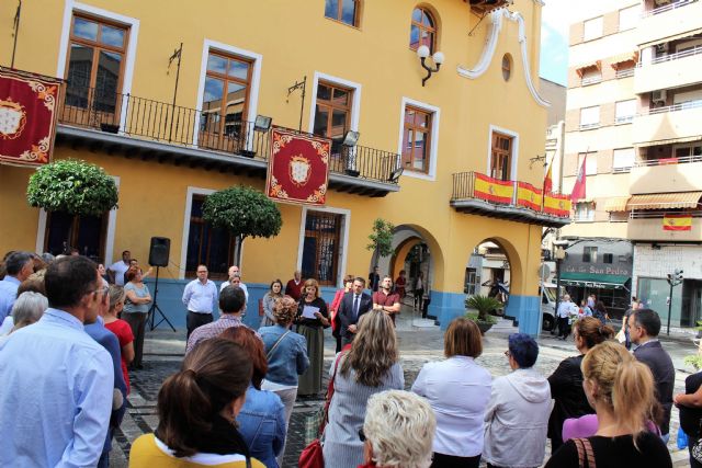 Concentración en Alcantarilla para manifestar la repulsa contra la lacra social que supone la Violencia de Género - 2, Foto 2