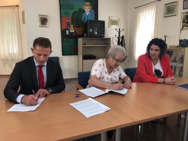 El Ayuntamiento firma un Convenio de Colaboración con la Asociación Local de Pensionistas de Balsicas - 4, Foto 4