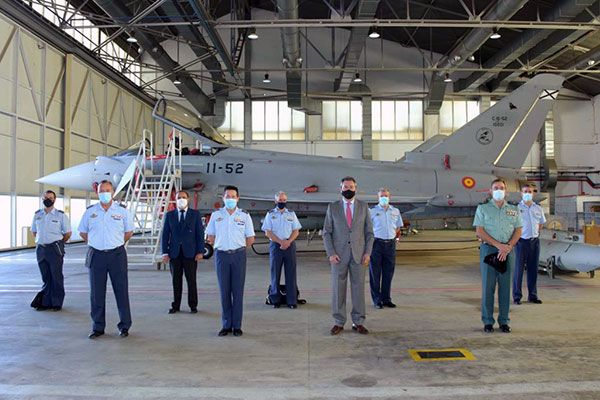 Conferencia en la Fundación Cajasol en la que se mostró la contribución del Ejército del Aire al sector aeroespacial - 5, Foto 5