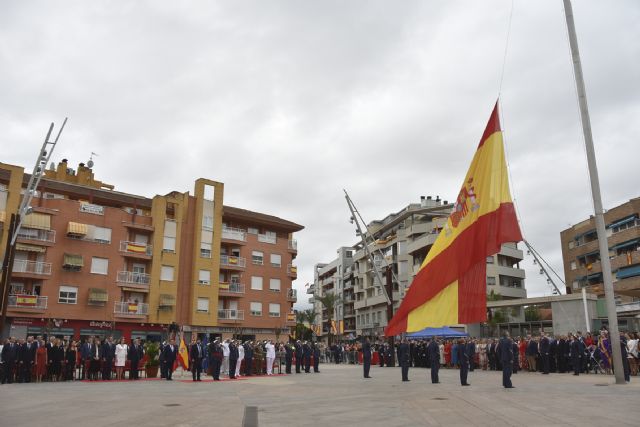 Alcantarilla se viste de España para la jura de bandera de personal civil - 1, Foto 1