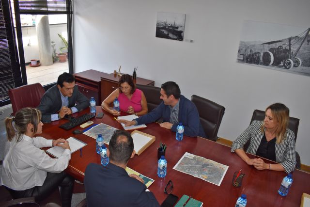 El alcalde Noguera trata con el consejero de Fomento las mejoras en las salidas por carretera del municipio - 1, Foto 1