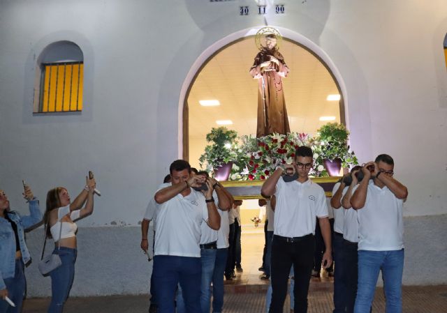 La Media Legua despide sus fiestas con la tradicional procesión en honor a San Francisco de Asís - 2, Foto 2
