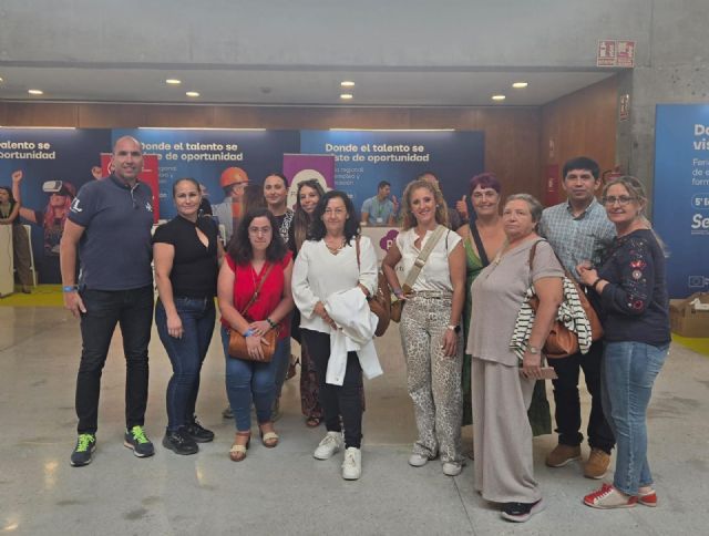Los alumnos del Programa 'Puerto Lumbreras Emplea-Dos' visitan la Feria de Empleo y Formación de la Región de Murcia - 2, Foto 2