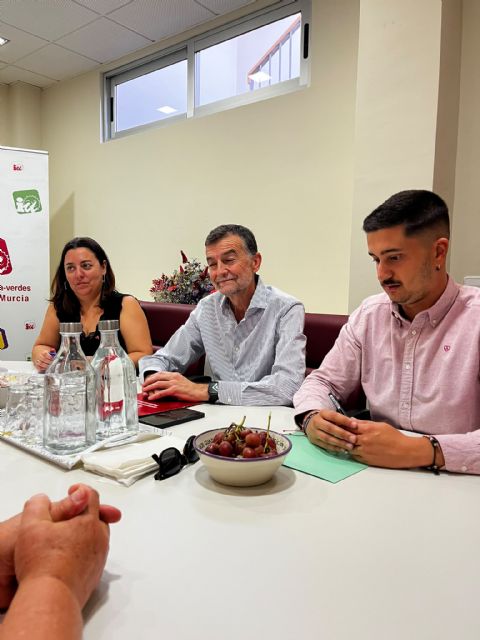 Antonio Maíllo reivindica el municipalismo de Izquierda Unida y el derecho a la vivienda en su visita a Alhama de Murcia - 2, Foto 2