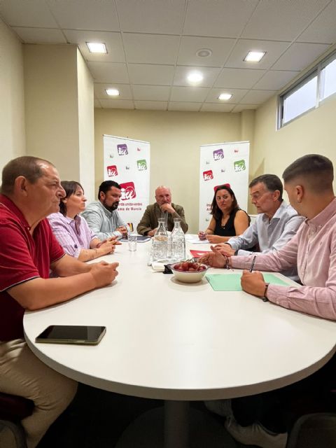 Antonio Maíllo reivindica el municipalismo de Izquierda Unida y el derecho a la vivienda en su visita a Alhama de Murcia - 3, Foto 3