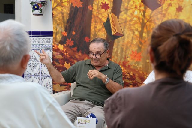 Juan Cayuela y Tomás Guillén acercan sus obras al público en el Otoño literario - 4, Foto 4