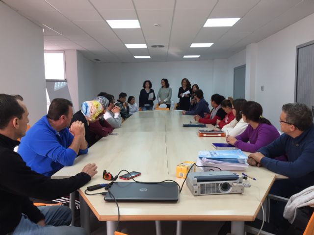 23 personas se forman en Manipulador de Frutas y Hortalizas - 1, Foto 1