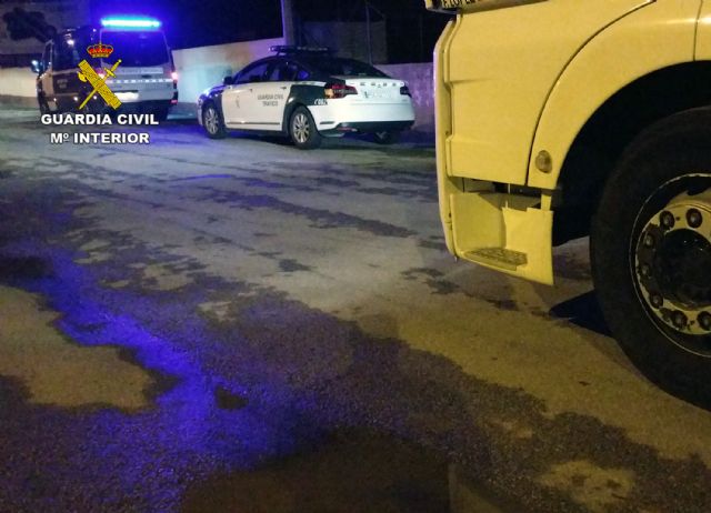 La Guardia Civil intercepta al conductor de un trailer de 40 toneladas conduciendo bajo los efectos de drogas - 1, Foto 1