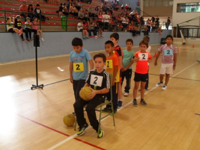 Un total de 80 escolares participaron en la Fase Local de Jugando al atletismo benjamín de Deporte escolar, organizada por la Concejalía de Deportes - 4, Foto 4