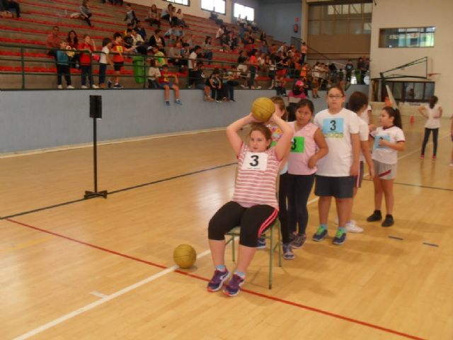 Un total de 80 escolares participaron en la Fase Local de Jugando al atletismo benjamín de Deporte escolar, organizada por la Concejalía de Deportes - 5, Foto 5
