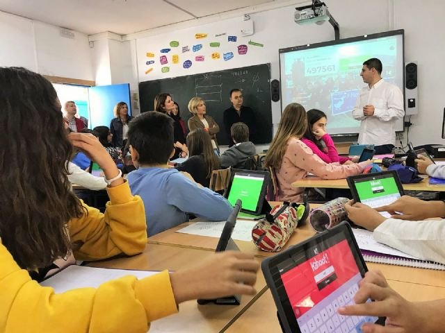 Más de 100 colegios e institutos se suman al programa ´Centros Digitales´ - 2, Foto 2