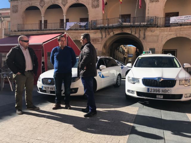 Lorca se dota de su primera Ordenanza Reguladora del Servicio de Taxi para mejorar la relación entre el profesional y el usuario del servicio - 1, Foto 1