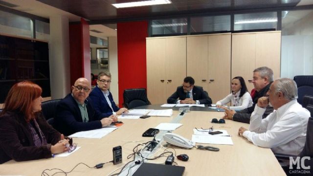 MC: La convocatoria de Casco Antiguo destapa la paralización absoluta de la sociedad - 2, Foto 2